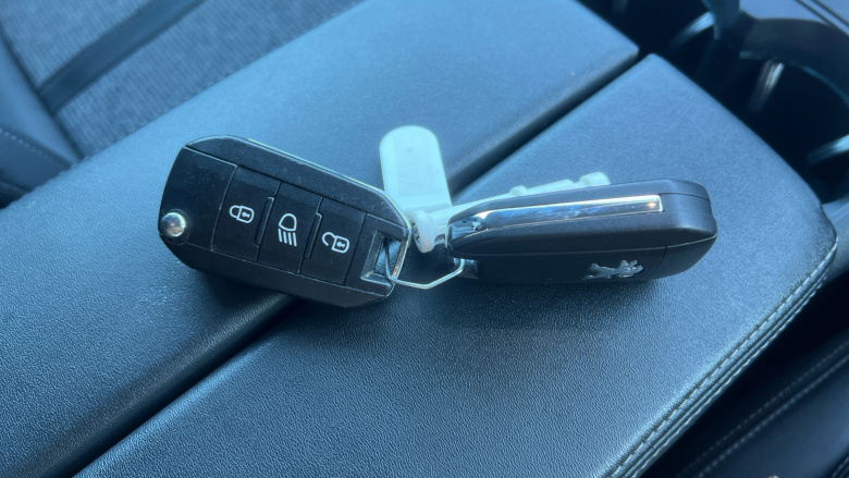 Peugeot 5008 1.5 BlueHDi Allure 5dr EAT8 Diesel Estate